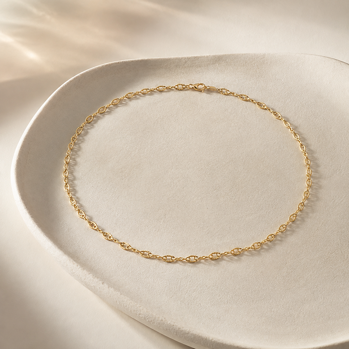 Minimalist Wave Chain Necklace