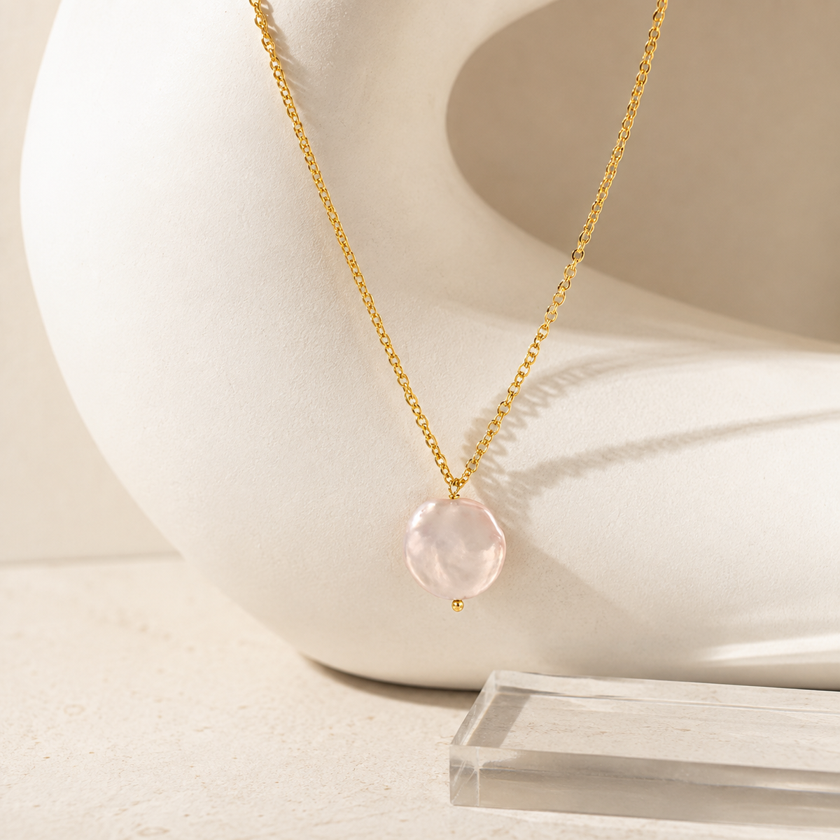 Circle Pearl Necklace