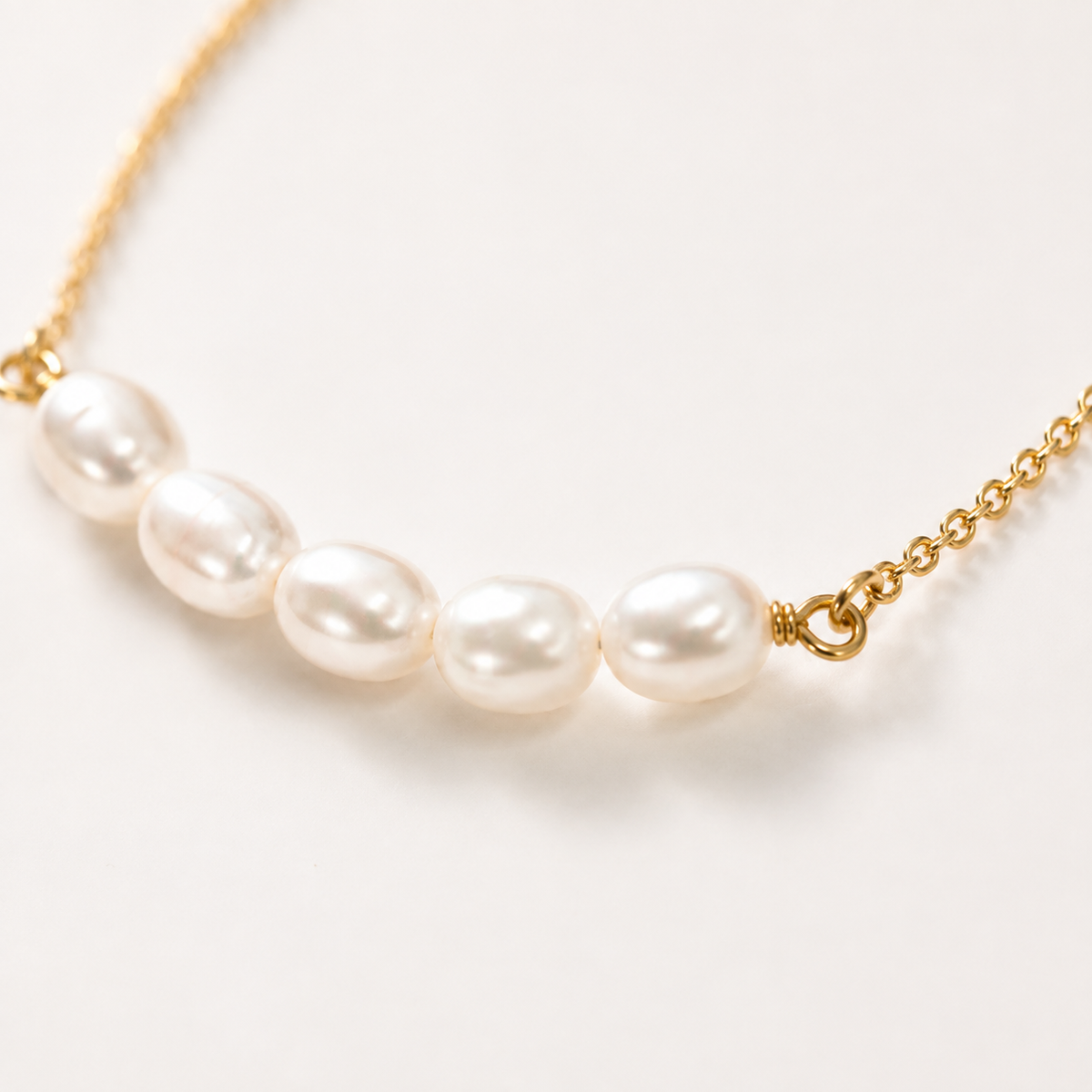 Five Pearl Choker Necklace