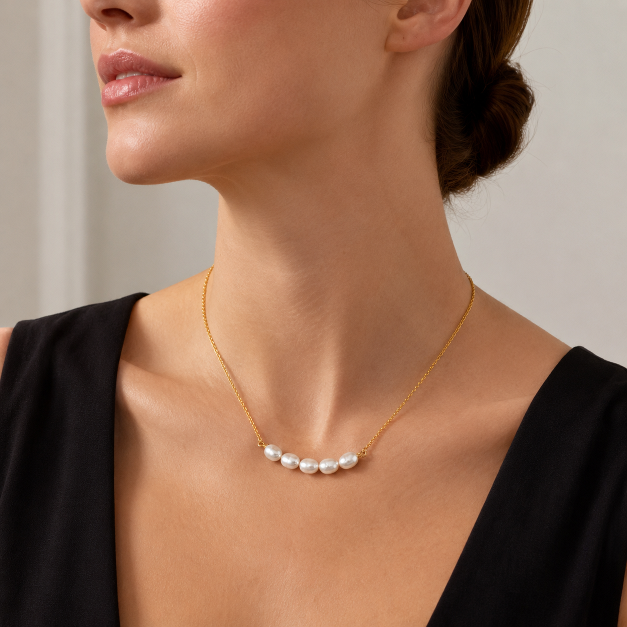 Five Pearl Choker Necklace