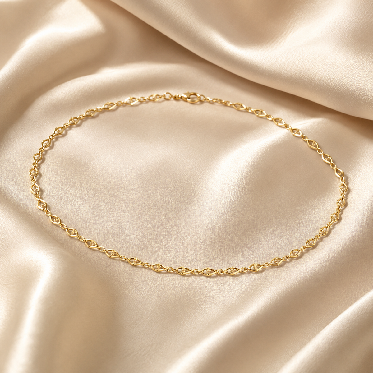Minimalist Wave Chain Necklace
