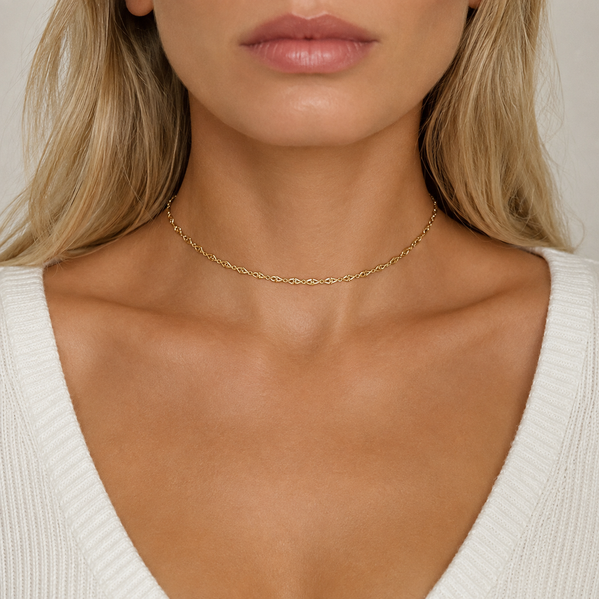 Minimalist Wave Chain Necklace