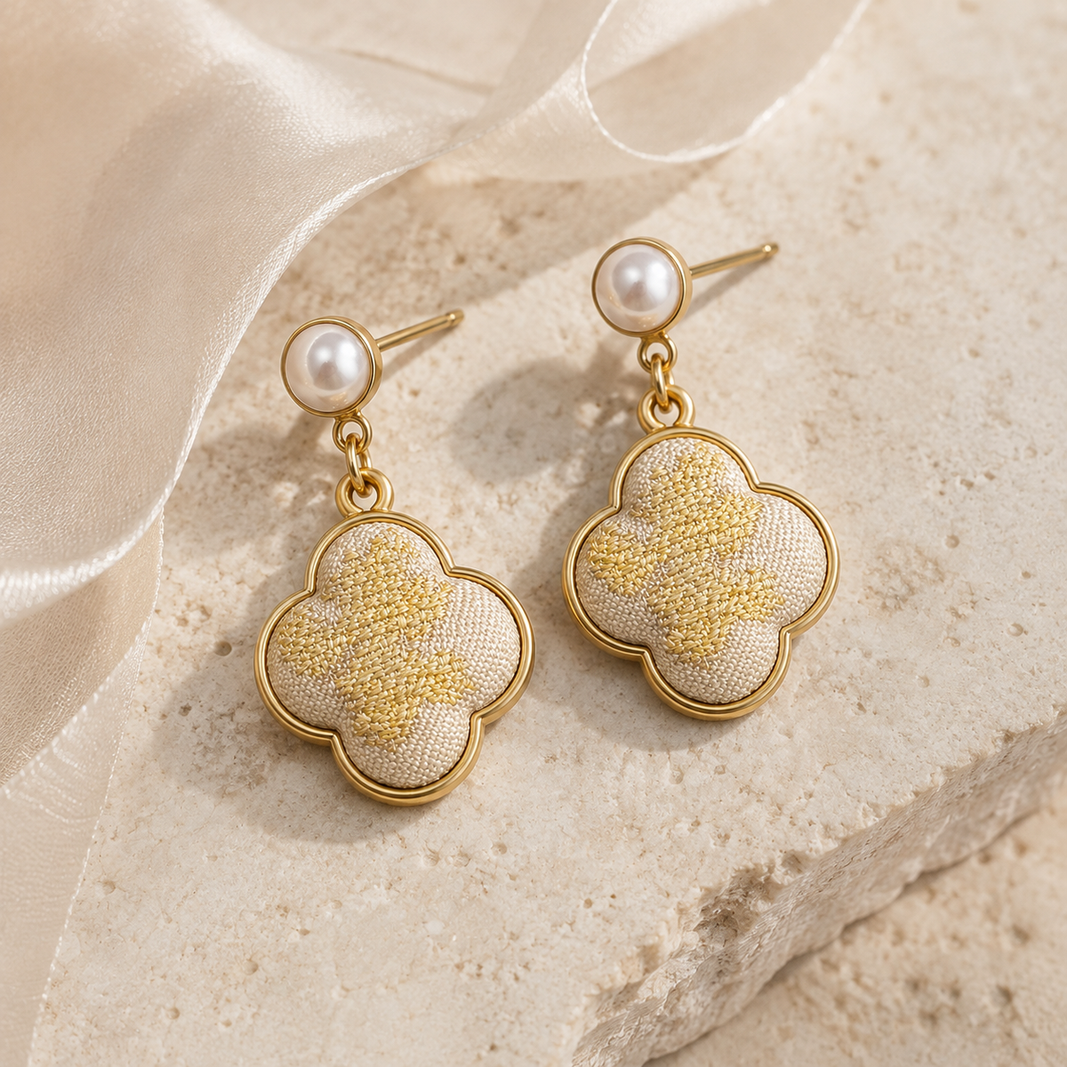 Brocade Clover Pearl Earrings