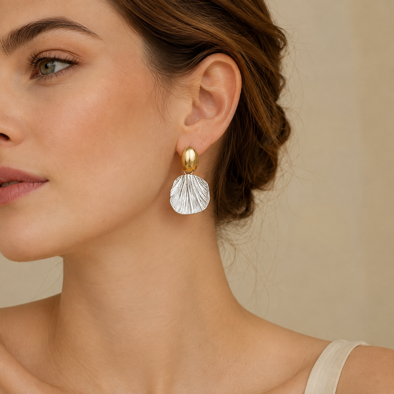 Flower Shell Stud Earrings