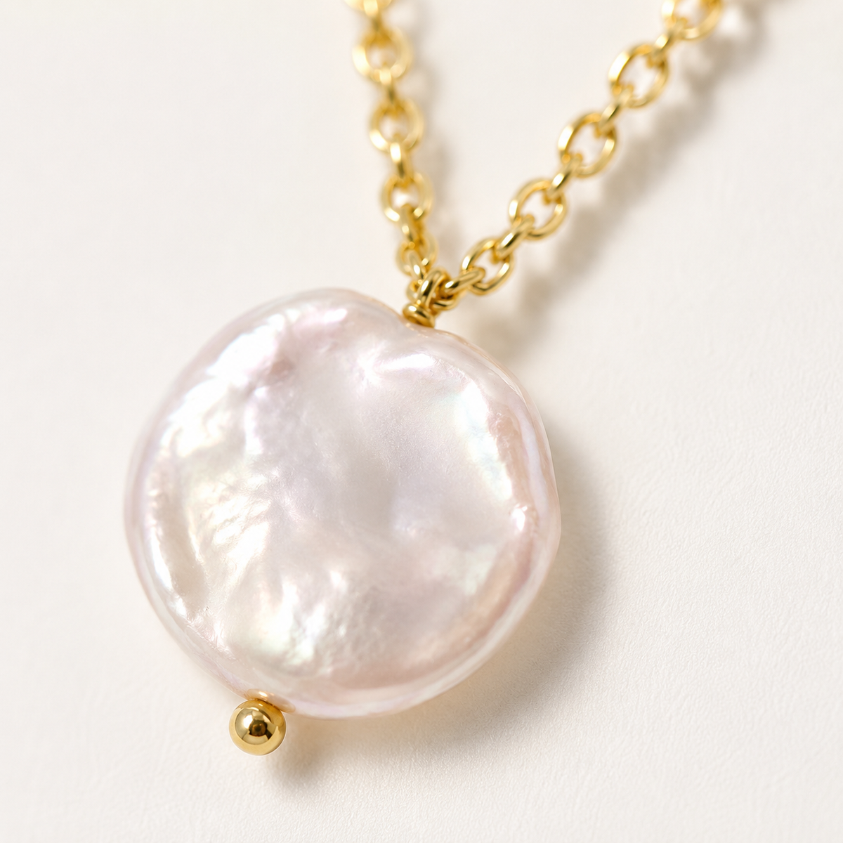 Circle Pearl Necklace
