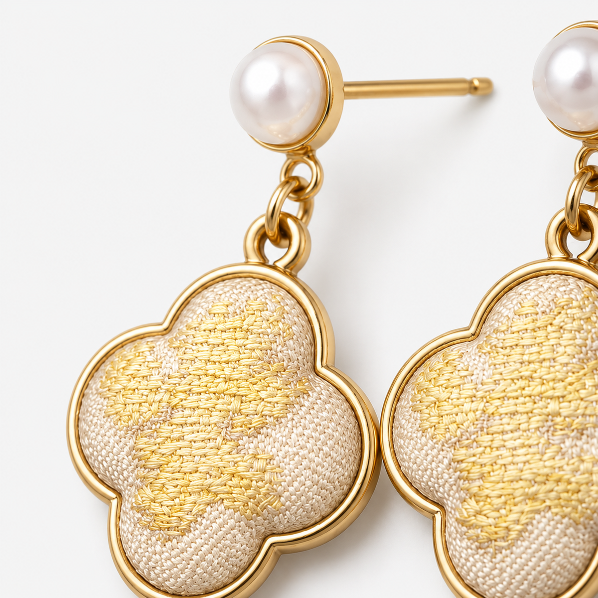 Brocade Clover Pearl Earrings