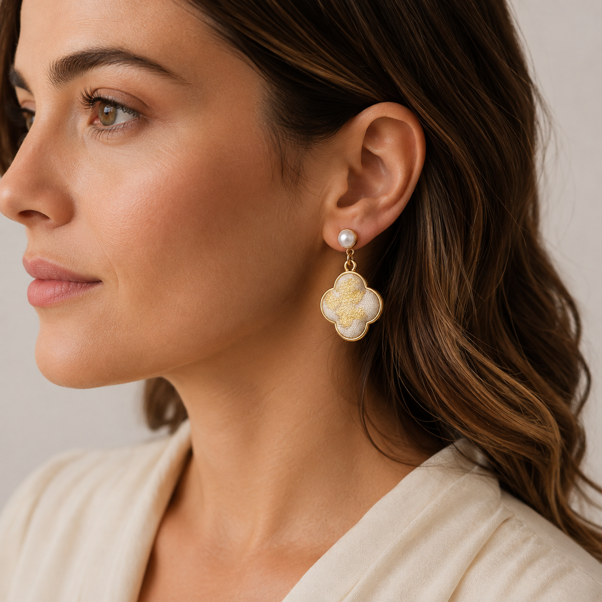Brocade Clover Pearl Earrings