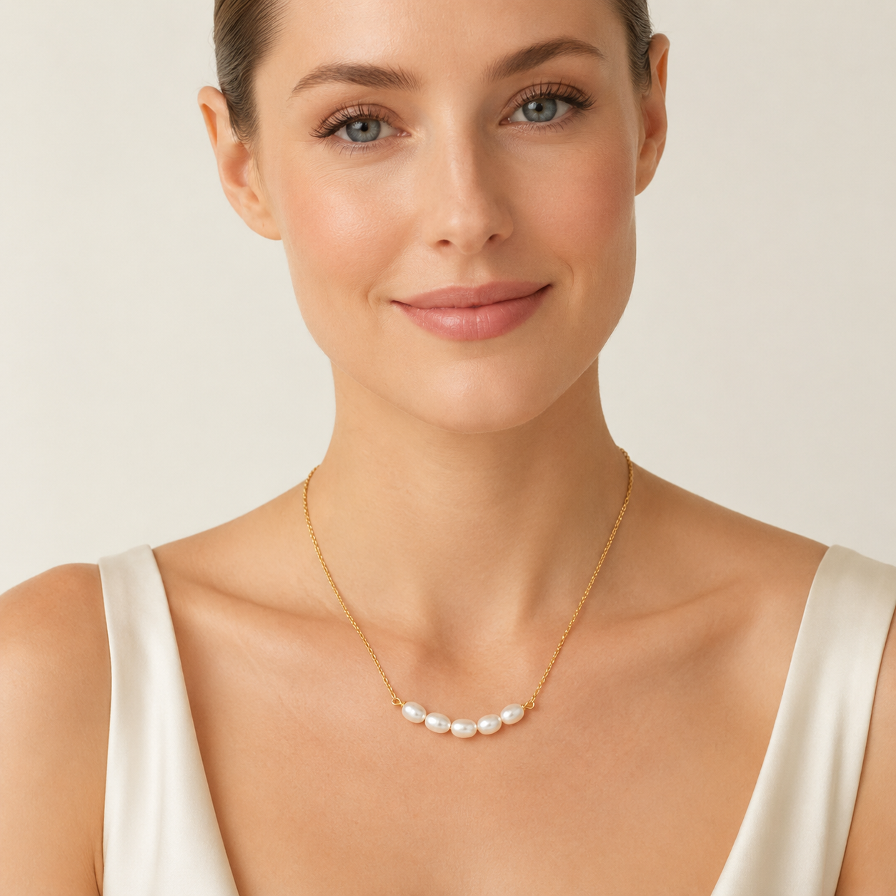 Five Pearl Choker Necklace
