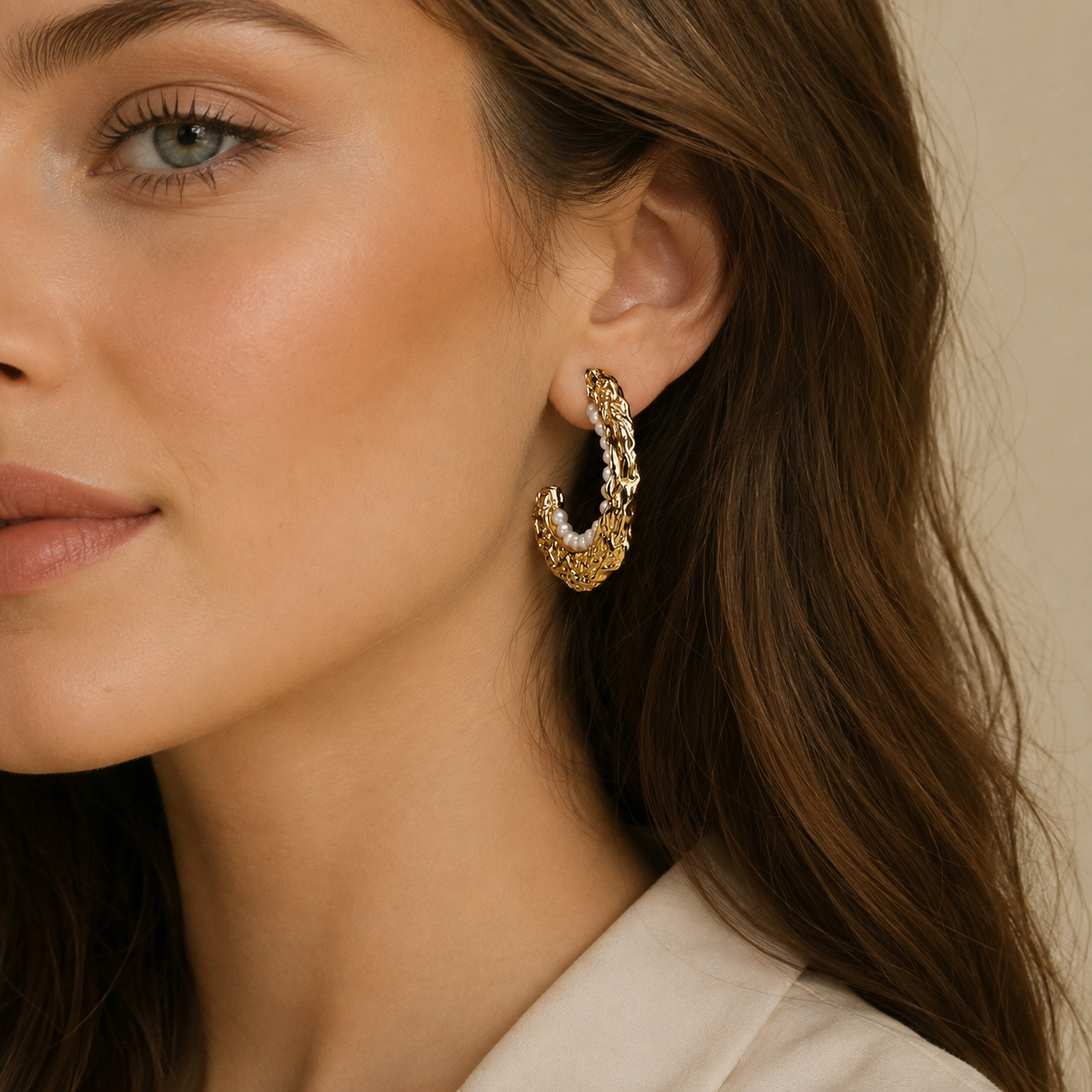 Minimal Pearl Dangle Earrings
