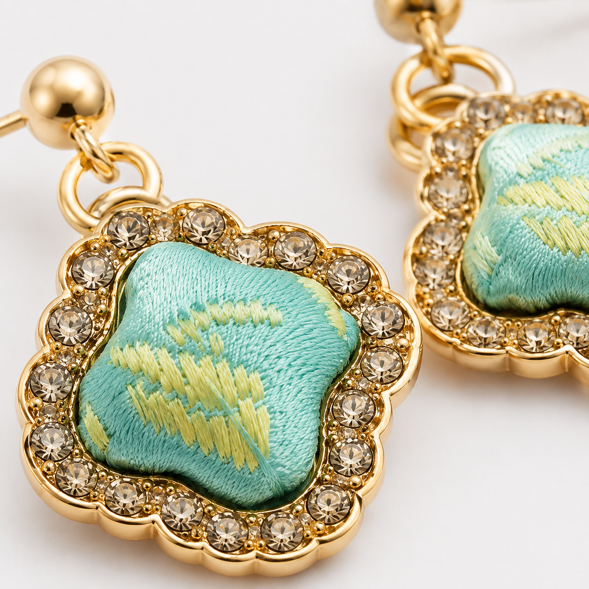 Cyan Clover Rhombus Earrings